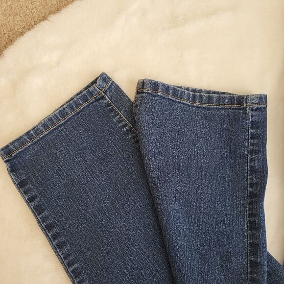 Torrid medium wash jeans  - Picture 6 of 6